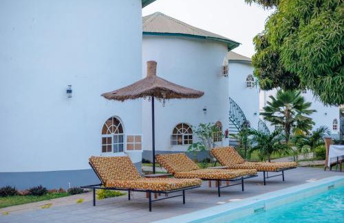 Kerr Serign Hotel | Afro Garden Hotel