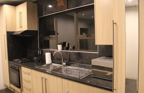 Germiston House | Afro Rasta Kumusha is a home away from home with a loving Rasta Family. Peace!