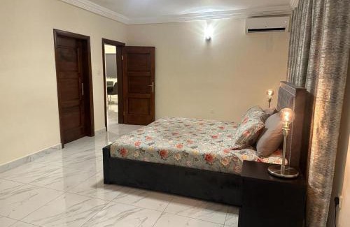 Freetown Apartment | After 5 Apartment 2 3 spacious en-suite bedrooms