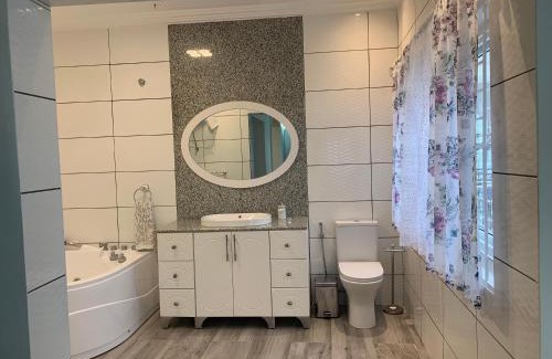 Freetown Apartment | After 5 Apartment 3 2 spacious en-suite bedrooms