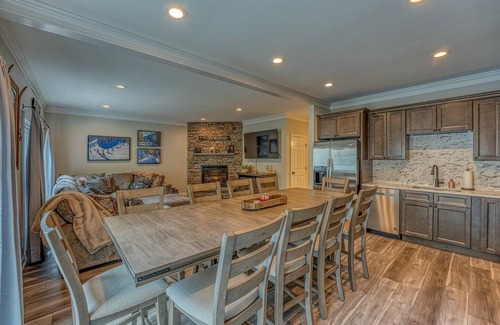 Lincoln House | "After Loon Delight" Clubhouse Indoor & Outdoor Pools,Hot Tub, Pickelball/Tennis