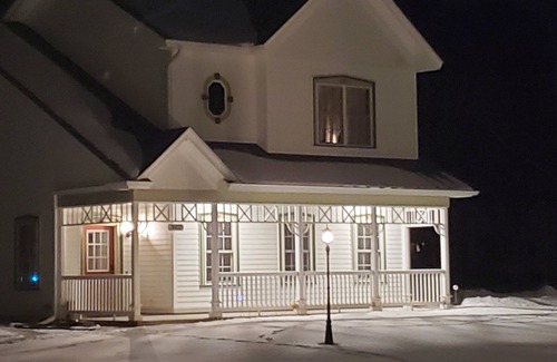 Afton House | Afton Carriage House on Asa Tracy's Estate