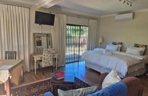 Pinelands House | Afton Safari Lodge