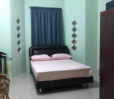 Dungun House | afza homestay Sura free unifi