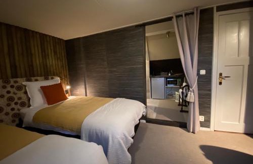 Hoogkarspel Bed & Breakfast | Agapanthus bed and breakfast