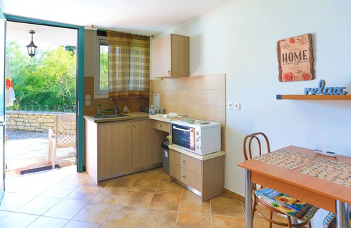 Agni Apartment | Agapi Studio: Charming studio, terrace , views, a few steps from Kalami beach