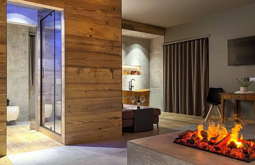Valtellina House | Agarthi Suites