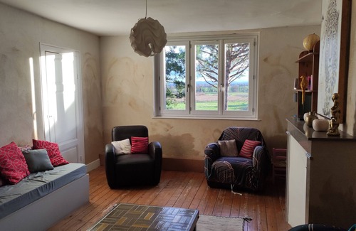 Belleville-en-Beaujolais House | Agathe, cottage with sheets labeled tourism and handicap
