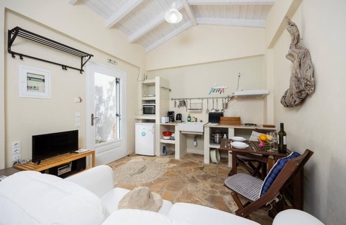 Koutsi Apartment | Agathi Cottage - One Bedroom Apartment, Sleeps 2