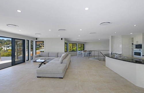 Avoca Beach House | Agave Cove - Great Spot in the Heart of Avoca!