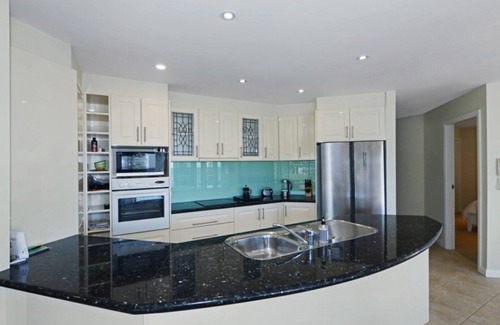 Avoca Beach House | Agave Cove - Great Spot in the Heart of Avoca!