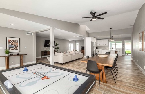 Avant House | Agave on Cactus|Private Pool|Firepit|Sleeps 10