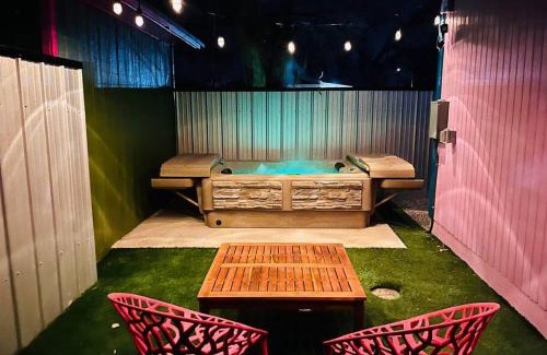 Barelas House | Agave Tiny House at Cactus Flower-HOT TUB-Pet Friendly-No Pet Fees!