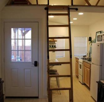 Barelas House | Agave Tiny House at Cactus Flower-HOT TUB-Pet Friendly-No Pet Fees!