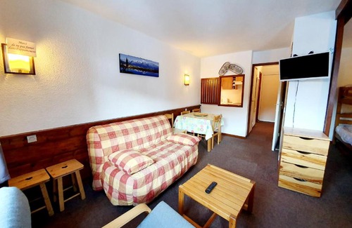 Les Orres Apartment | Agence des Orres - Le Belvedere - T2- Studio Coin montage avec PKG -B910