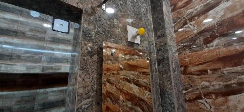 Lajpat Nagar Apartment | Aggarwal independent apartments fully ac with private kitchen for self cooking having all utensils and Fridge and washroom along with all facilities of your sweet home, high speed wifi, fridge , smart tv , work desk
