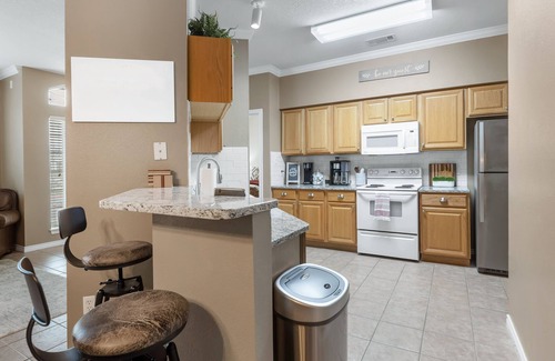 Wellborn Condo | Aggieland Condo - 3.5 miles from Kyle Field