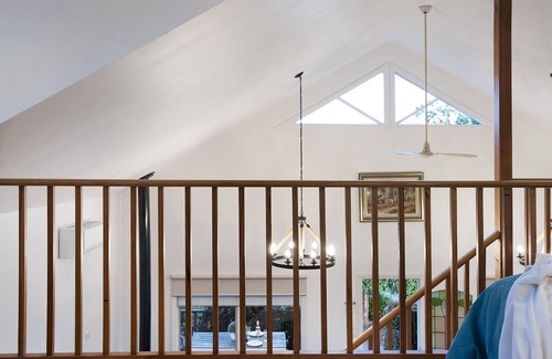 Daylesford House | Aggies Way - dog friendly with panoramic views