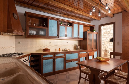 Pigi Villa | Agnes Villa, Unrivalled Living with Private Pool & Walking distance to amenities