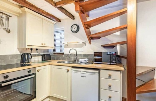 Darley Abbey Cottage | Agniti Cottage quaint historical cottage in Darley Abbey