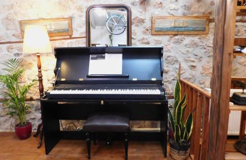 Lilaia House | Agoriani Art Suite - 4 seasons' natural living