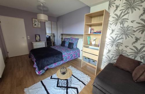 Chartres Apartment | Agréable Appartement avec Balcon