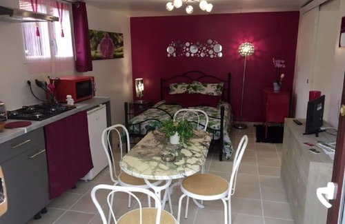 Ardentes Cottage | Agréable Chalet a la Campagne Avec SPA Privatisé