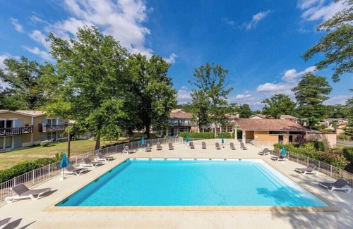 Barbaste Apartment | Agréable Duplex Équipé au Domaine D'albert Avec Piscine Privé,