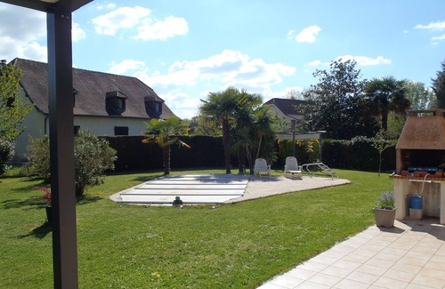 Ousse House | Agréable Maison à la Campagne Avec Piscine
