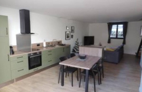 Lespignan House | Agréable Maison de Village Avec Garage & Terrasse
