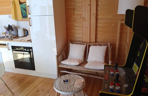 Le Conquet House | Agréable Maison en Bois Avec Piscine, Spa, Sauna en Bord de mer