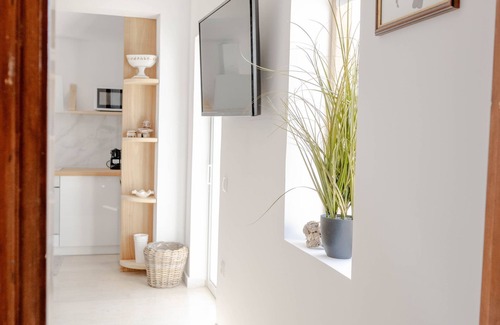 Limni Vouliagmenis House | Agrambeli Apartment 4/7 at Heraion Lagoon