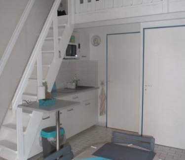 Saint-Cyprien Plage House | AGREABLE VILLA DANS LA MARINA AVEC PISCINE