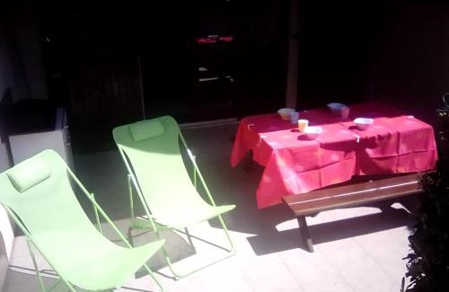 Saint-Cyprien Plage House | AGREABLE VILLA DANS LA MARINA AVEC PISCINE