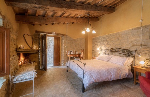Mercatello sul Metauro Hotel | Agriturismo La Grotta dei Folletti