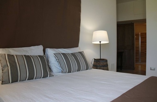Vallebona House | Agriturismo Aurivu