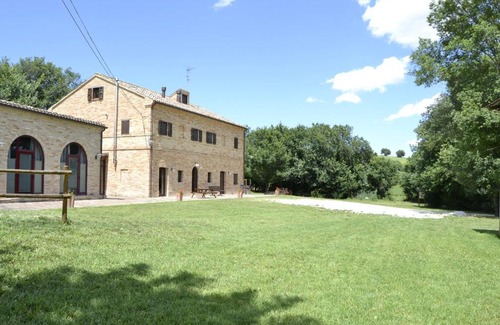 Treia House | Agriturismo Forestale Luti