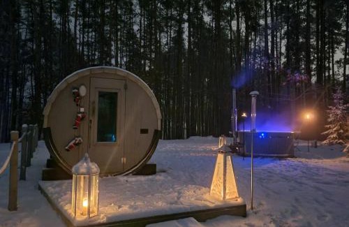 Lipusz Villa | Agro Breza - dom z kominkiem 20 metrow od jeziora- sauna ogrodowa