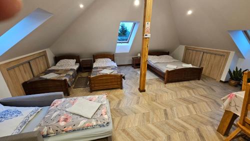 Kowale Oleckie House | Agroturystyka Pokój na Skarpie
