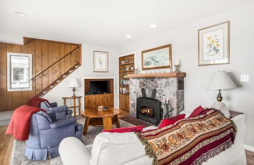 Lake Township House | Agua Bella