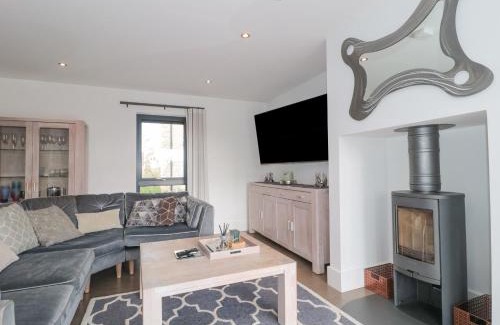 Holworth House | Agua de Plata, 16 Wakeling Island, Silverlake