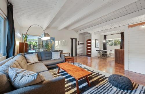 Mount Helix House | Agua Dulce - Mid Century Oasis - Pool &Hot Tub