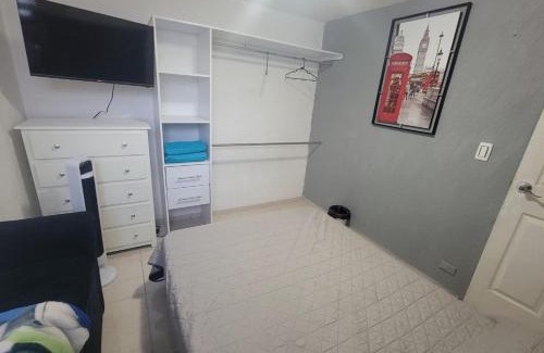 Zapopan House | Aguilas Room 1
