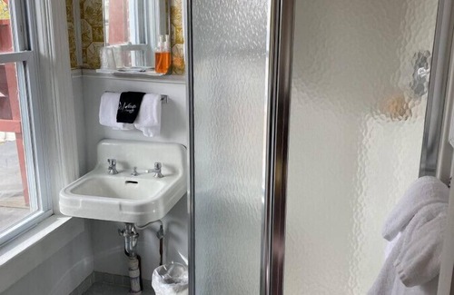 Tofte Hotel | AH #10 · AH #10 Full w/Shower