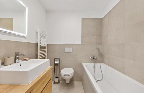 Ruzinov Apartment | AH Airport PAN AM Free Parking AC