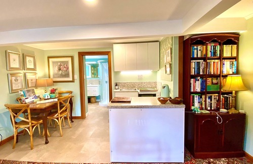 Nelson Bed & Breakfast | Ah House Nelson City B&B