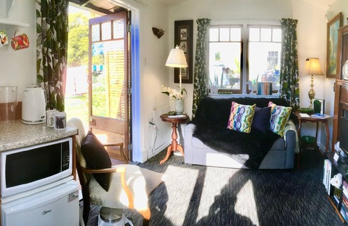 Nelson Bed & Breakfast | Ah House Nelson City B&B
