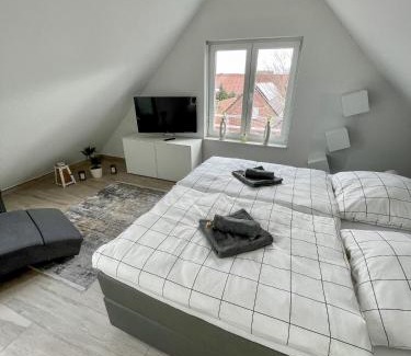 Ahaus Apartment | Ahaus: Stadtoase mit Terrasse & privater Garage