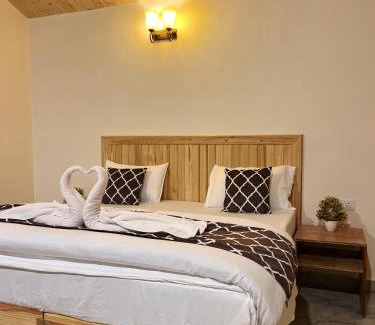 Kasol Resort | Ahava Kasol Riverside Cafe and Cottages