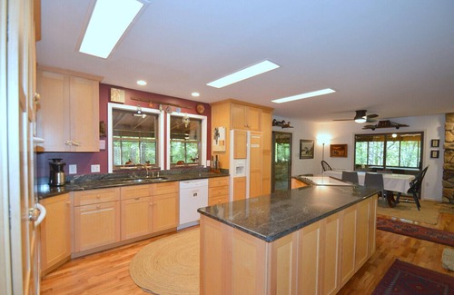 Great Cacapon Cabin | Ahh.Riverwood - Stunning River View Log Cabin + 21 ac & EV CHR